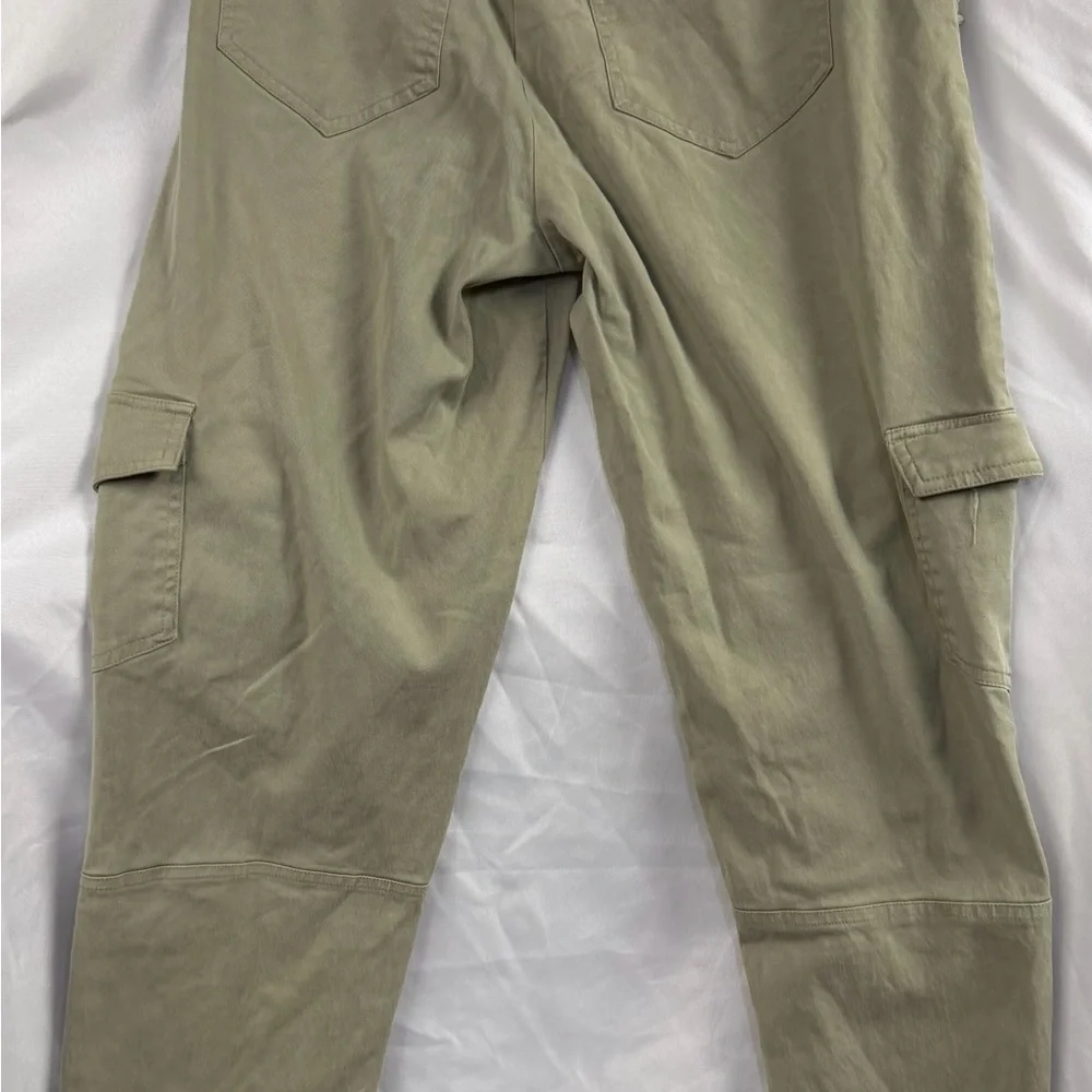 Olive - Picture 2 of 3